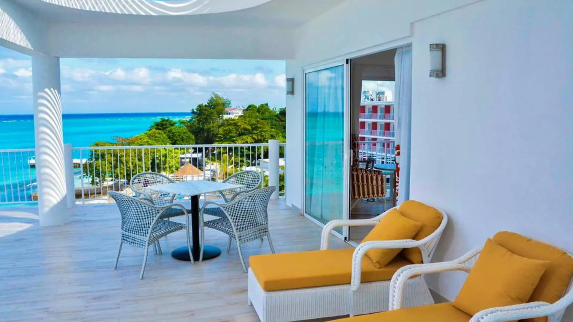 Grand Decameron Montego Beach, A Trademark All-Inclusive Resort Montego Bay