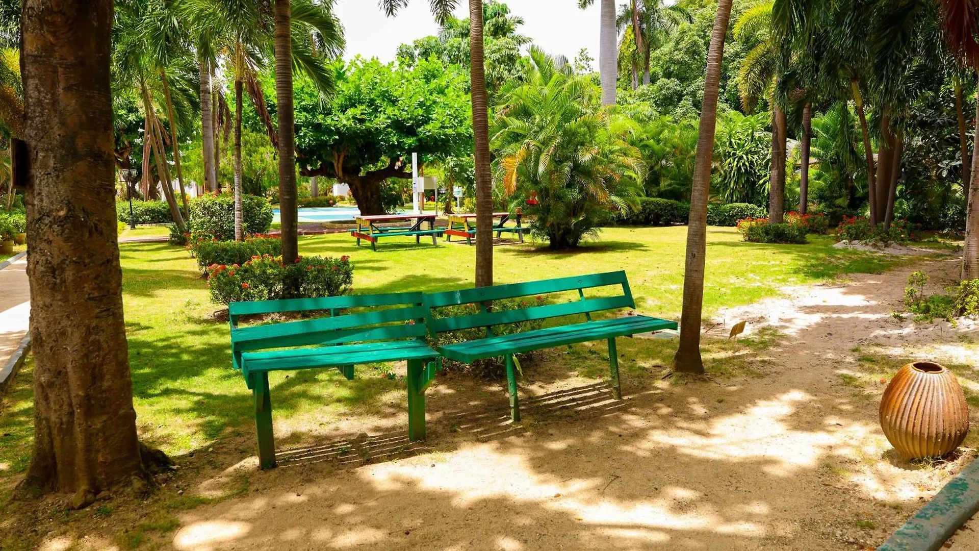Grand Decameron Montego Beach, A Trademark All-Inclusive Resort Montego Bay