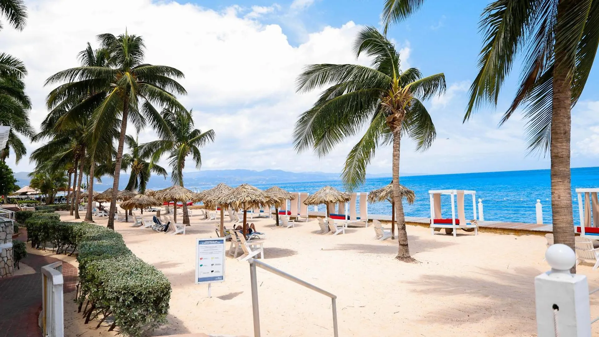 Grand Decameron Montego Beach, A Trademark All-Inclusive Resort Montego Bay
