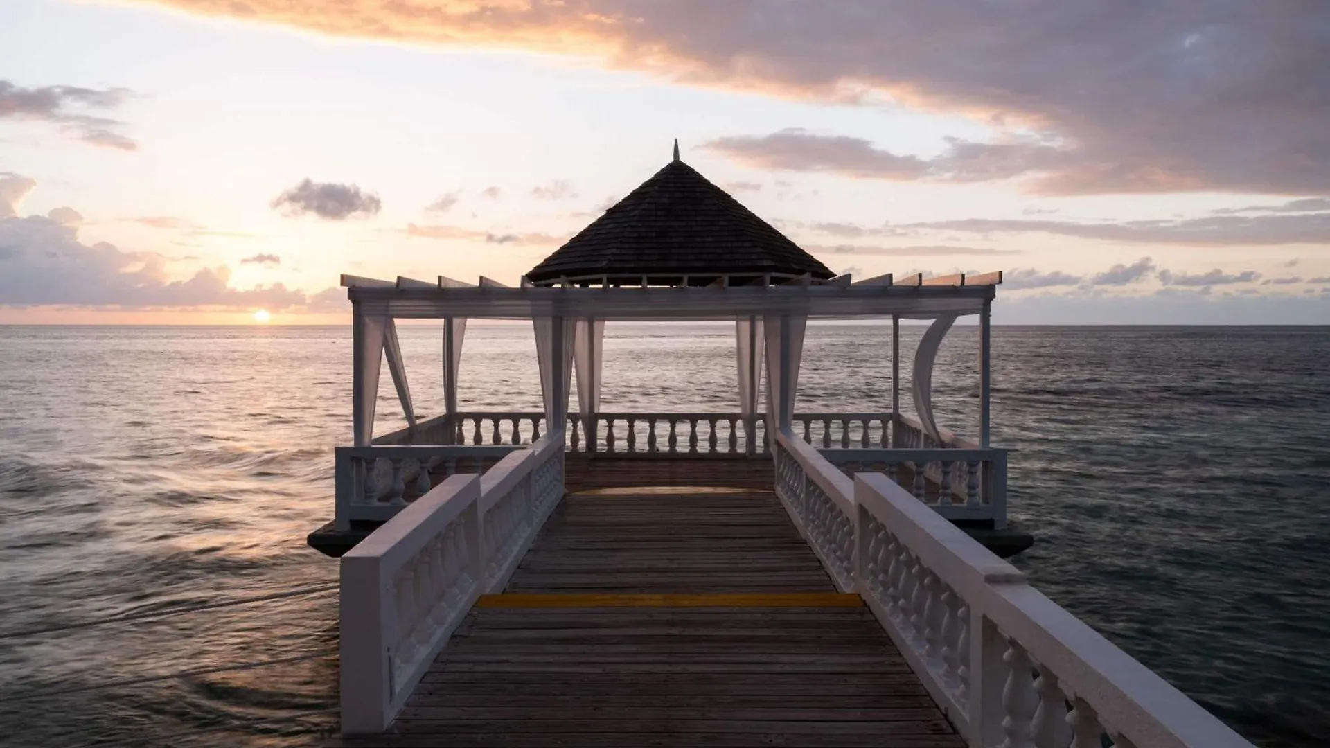 Grand Decameron Montego Beach, A Trademark All-Inclusive Resort Montego Bay
