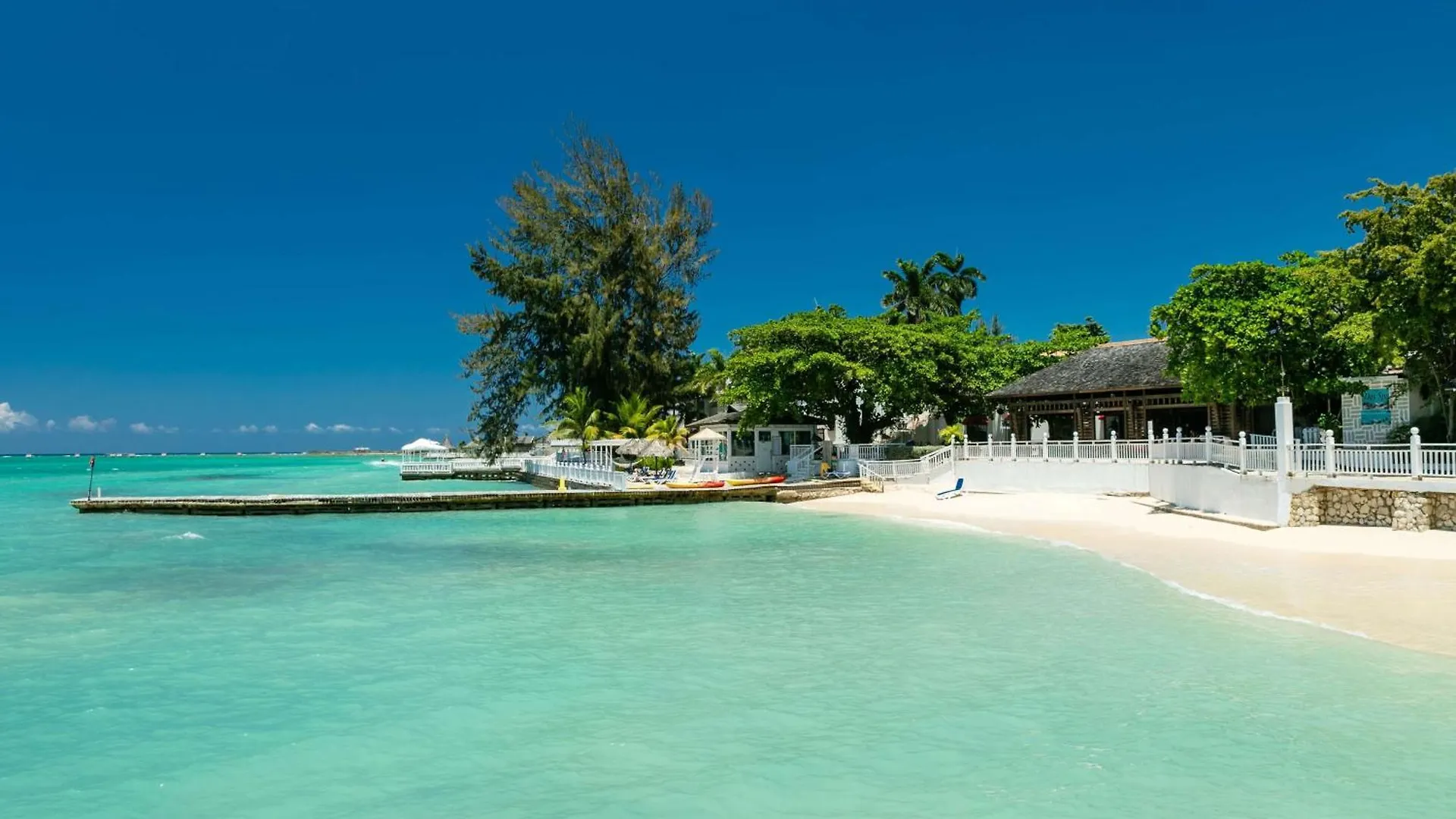 Grand Decameron Montego Beach, A Trademark All-Inclusive Resort Montego Bay