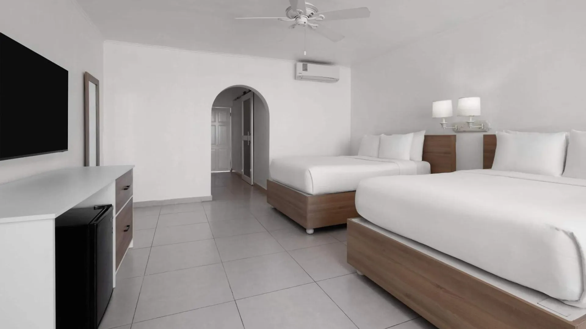 Grand Decameron Montego Beach, A Trademark All-Inclusive Resort Montego Bay 3*,  Jamaica
