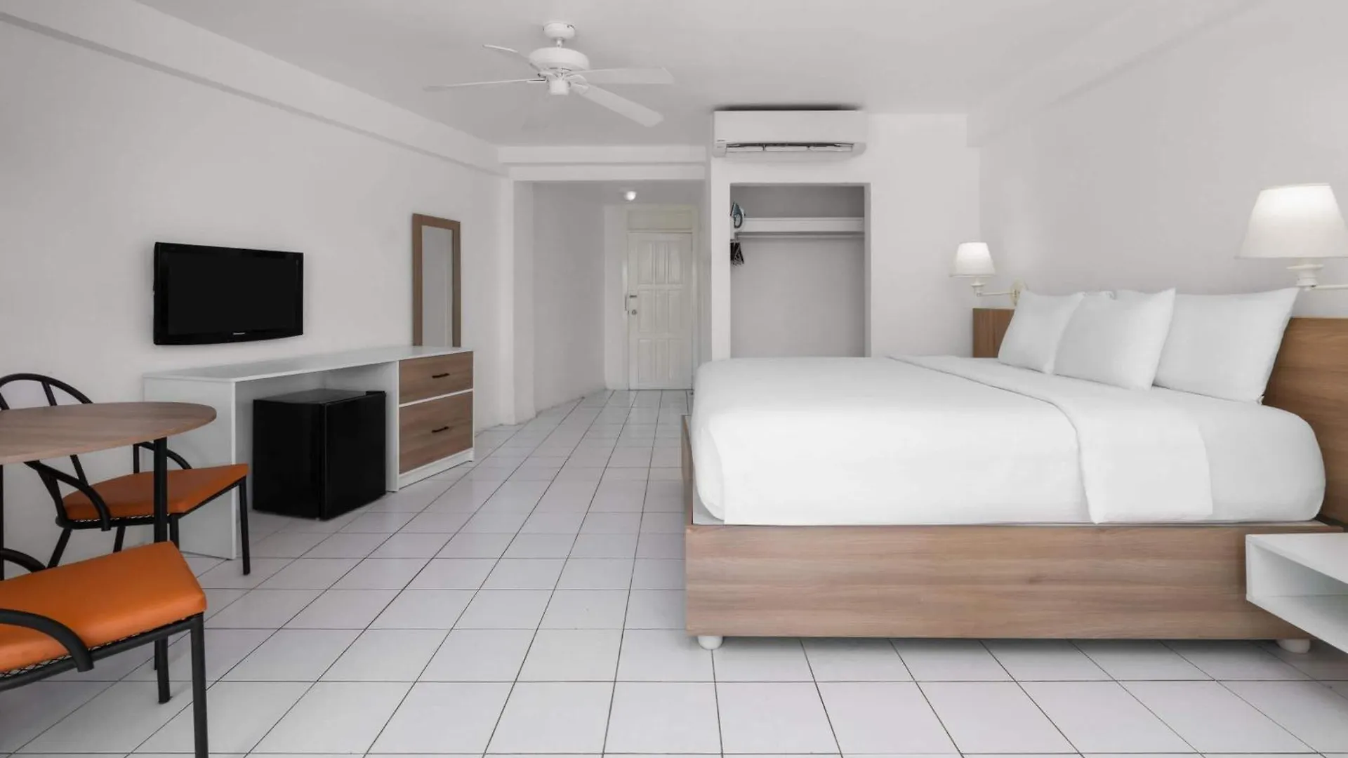 Grand Decameron Montego Beach, A Trademark All-Inclusive Resort Montego Bay Jamajka